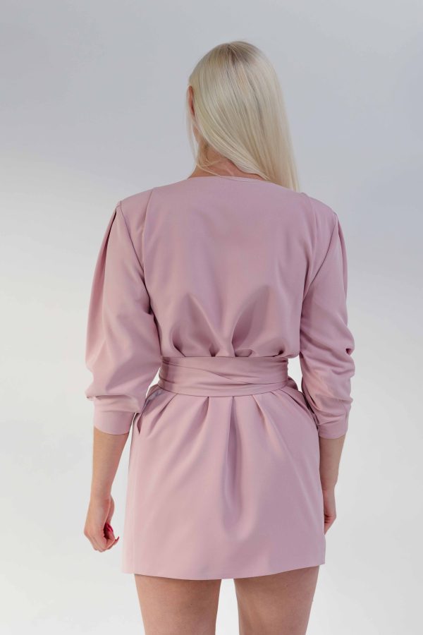Krátke sakové šaty ružové s opaskom